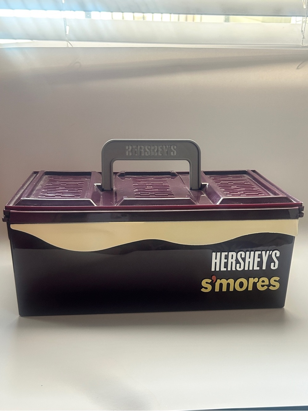 Hershey's S'mores Plastic Carrier - Brown & Cream